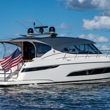 Riviera 5400 Sport Yacht