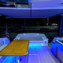 Riviera 5400 Sport Yacht