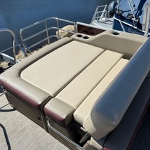 60 x 16 tri-toon passenger vessel
