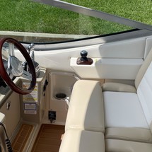 Sea Ray 330 Sundancer
