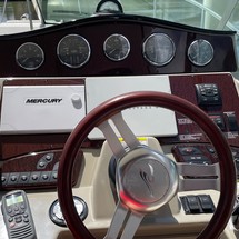 Sea Ray 330 Sundancer