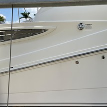 Sea Ray 330 Sundancer