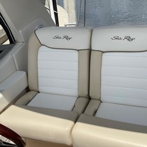 Sea Ray 330 Sundancer