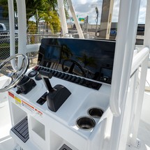Sea Ray hunt ultra 211