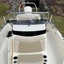 Boston Whaler 210 Dauntless