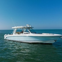 Boston Whaler 350 Realm