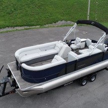 Larson LX 850 Classic SF