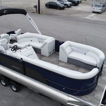 Larson LX 850 Classic SF