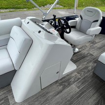 Larson LX 850 Classic SF