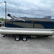 Larson LX 850 Classic SF