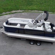 Larson LX 850 Classic SF