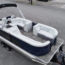 Larson LX 850 Classic SF