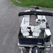 Larson LX 850 Classic SF