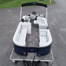 Larson LX 850 Classic SF