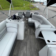 Larson LX 850 Classic SF