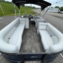 Larson LX 850 Classic SF