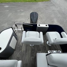 Larson LX 850 Classic SF