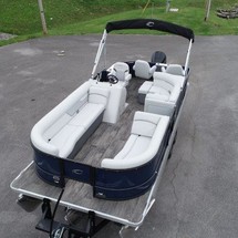 Larson LX 850 Classic SF