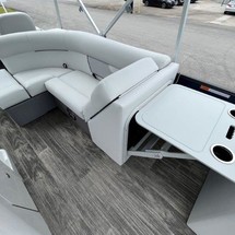 Larson LX 850 Classic SF