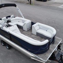 Larson LX 850 Classic SF