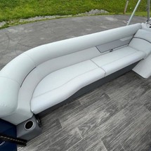 Larson LX 850 Classic SF