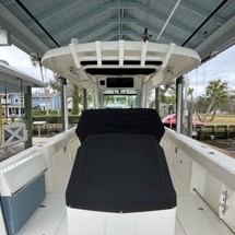 Boston Whaler 330 Outrage