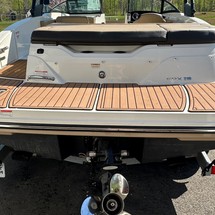 Sea Ray SPX 210