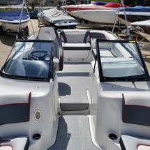 Splendor 240 cuddy cabin