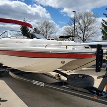 Splendor 240 cuddy cabin
