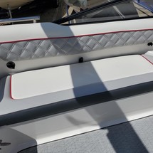 Splendor 240 cuddy cabin
