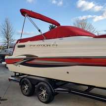 Splendor 240 cuddy cabin