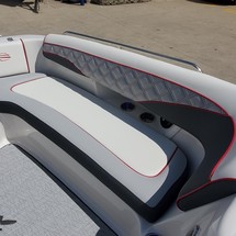 Splendor 240 cuddy cabin