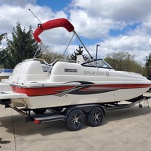 Splendor 240 cuddy cabin