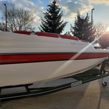 Splendor 240 cuddy cabin