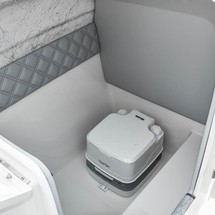 Splendor 240 cuddy cabin