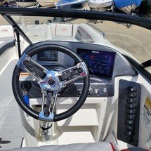 Splendor 240 cuddy cabin