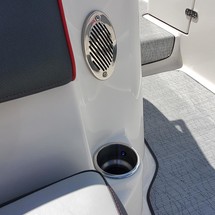 Splendor 240 cuddy cabin