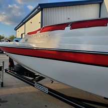 Splendor 240 cuddy cabin