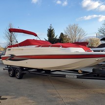 Splendor 240 cuddy cabin