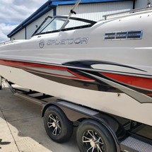 Splendor 240 cuddy cabin