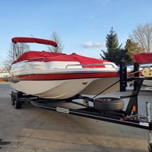 Splendor 240 cuddy cabin
