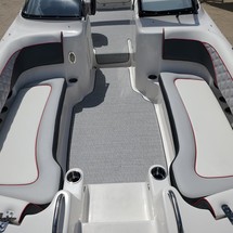 Splendor 240 cuddy cabin