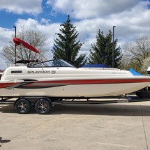 Splendor 240 cuddy cabin