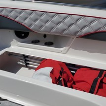 Splendor 240 cuddy cabin