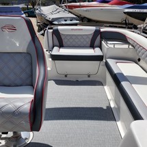 Splendor 240 cuddy cabin
