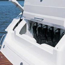 Regal 2665 Commodore Express