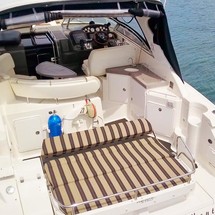 Regal 2665 Commodore Express