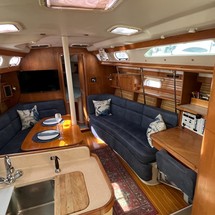 Catalina 380