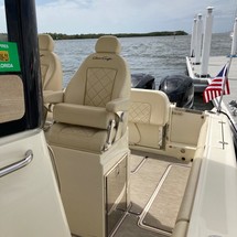 Chris-Craft Catalina 30