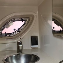 Sea Ray 330 Sundancer